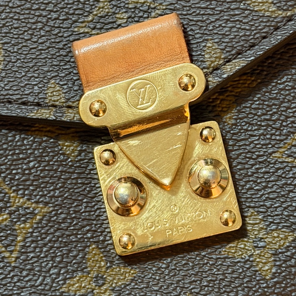 AUTHENTIC Louis Vuitton Monogram Pochette Metis Bag - Picture 14 of 15